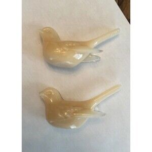 Vintage Westmoreland Art Glass Frosted Beige Bird figurines,”Soft Mist" birds.